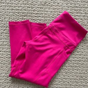 Zyia Party Pink Capri Leggings